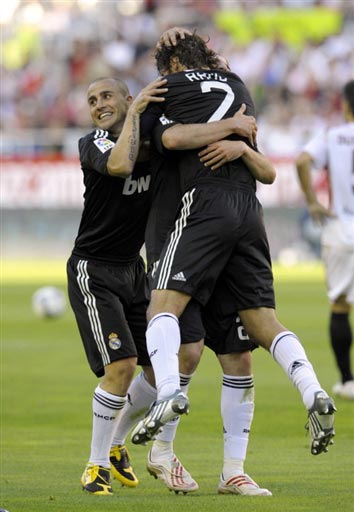 官方：德罗西出任热那亚新任主教练；双方签约至2026年6月（官宣：热那亚任命德罗西为新主帅，合同签至2026年6月）