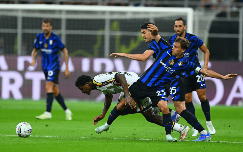 罗马诺：拜仁不会很快决定买断雅克松，但球员不会留在切尔西（罗马诺：拜仁暂缓雅克松买断决定，球员不会继续效力切尔西）