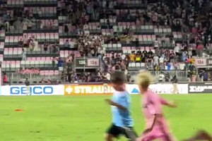 曼晚：曼联有格林伍德50%二转分成，若球员转会他们将有收入（曼晚：格林伍德若再度转会，曼联凭50%二转条款可获收益）