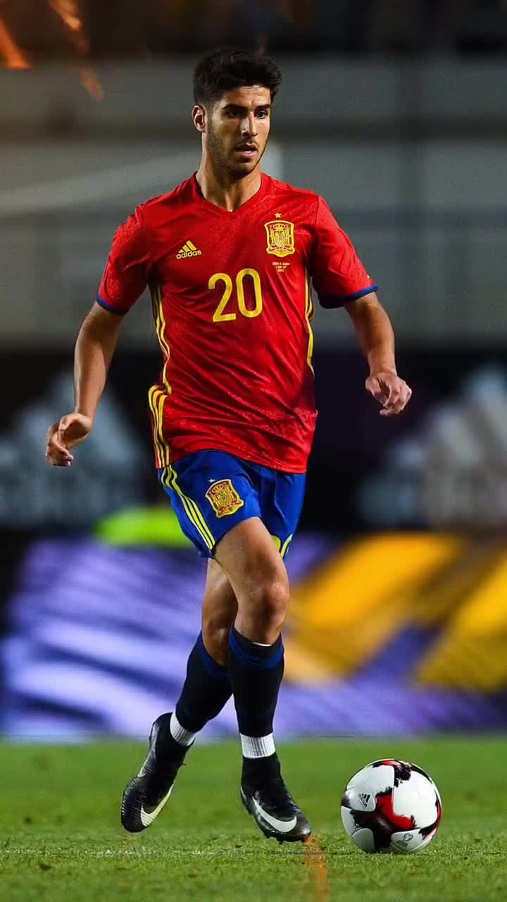 博主：国安新来的体育总监曾长期任职于拜仁，李明去留未知（博主称：国安新任体育总监曾长期效力拜仁，李明去留尚未确定）