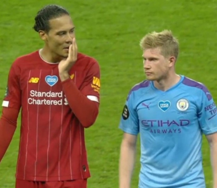 世体：巴萨全队向阿劳霍表达了支持，他已意识到染红的严重性（世体：巴萨众将力挺阿劳霍，他已认清红牌的严重性）