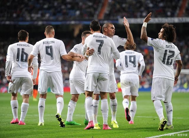 世体：小西蒙尼遭毕包球迷严重辱骂，已被西甲联盟记录在案（世体：小西蒙尼遭毕尔巴鄂球迷恶意辱骂，西甲联盟已予备案）