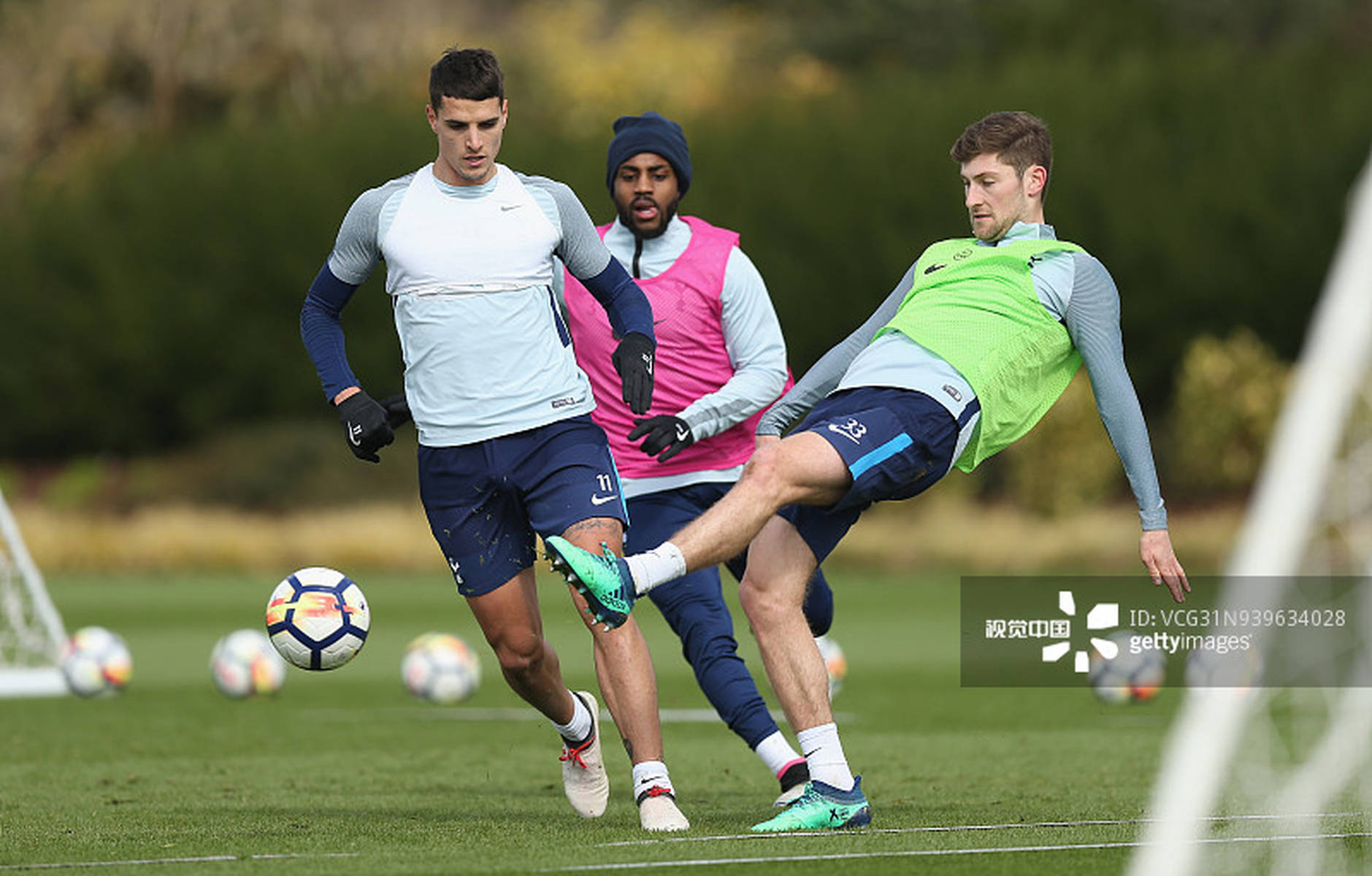 莫雷托：米兰可能会尝试将莱奥的合同再延长两到三年（莫雷托：米兰或将推动与莱奥续约2至3年）