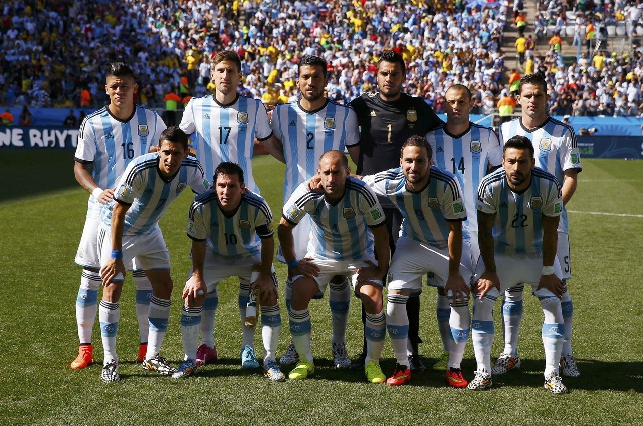 ESPN：曼联计划明年夏窗再引进中场，届时球队将有足够资金（ESPN：曼联计划明夏追加中场引援，届时资金充足）